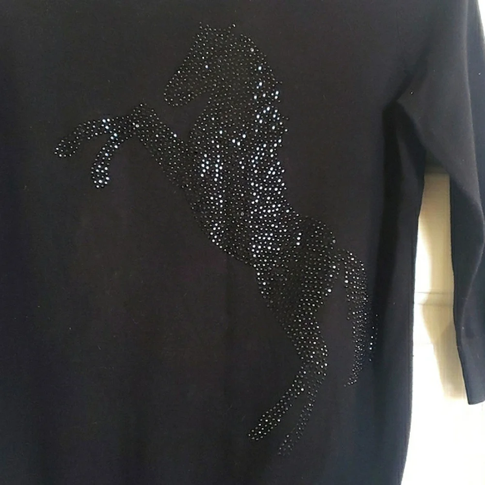 White House Black Market Black Crystal Horse Sweater Jewel Neck Keyhole XS S - Picture 6 of 14
